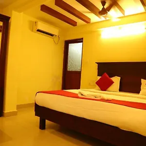 Malabar Plaza Dh Hotel