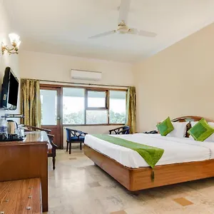 https://treebo-saffron.shimlahotels.net