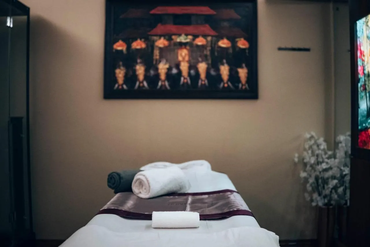 Resort Retrieve Health & Wellness Hotel Kochi