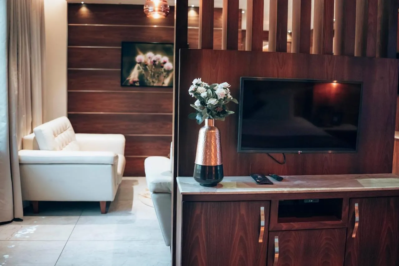 Retrieve Health & Wellness Hotel Kochi Resort