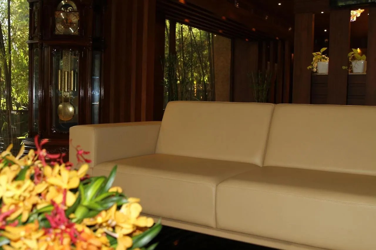 Resort Retrieve Health & Wellness Hotel Kochi