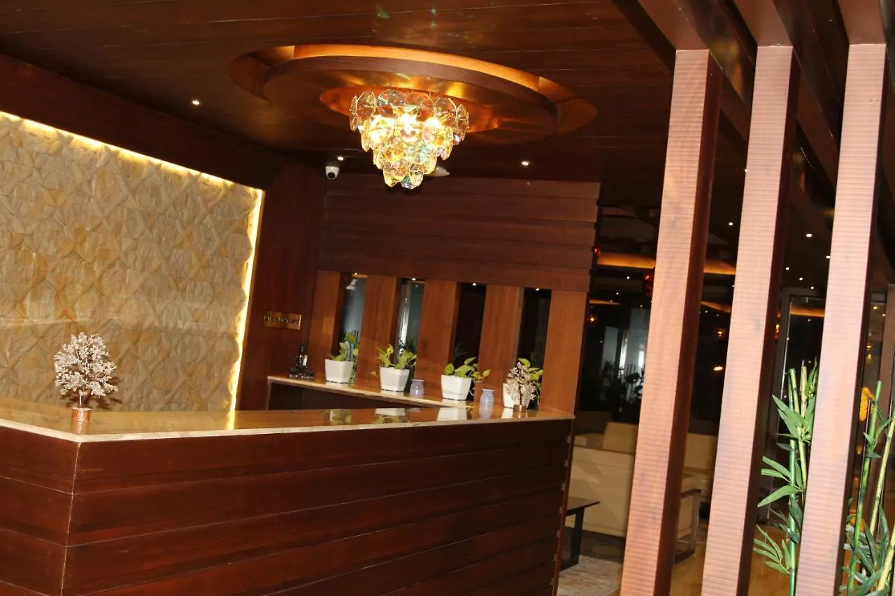 Retrieve Health & Wellness Hotel Kochi Resort
