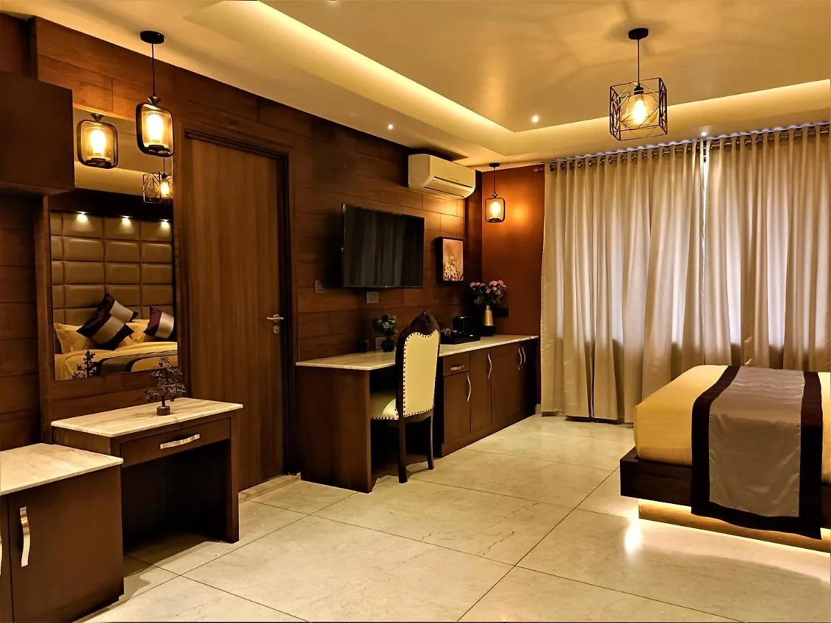 Retrieve Health & Wellness Hotel Kochi 0*,