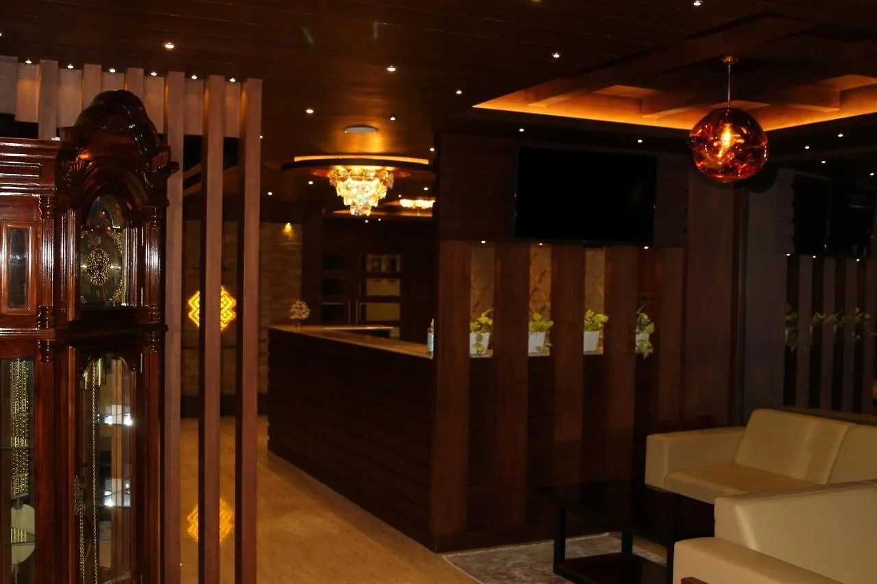 Retrieve Health & Wellness Hotel Kochi Resort